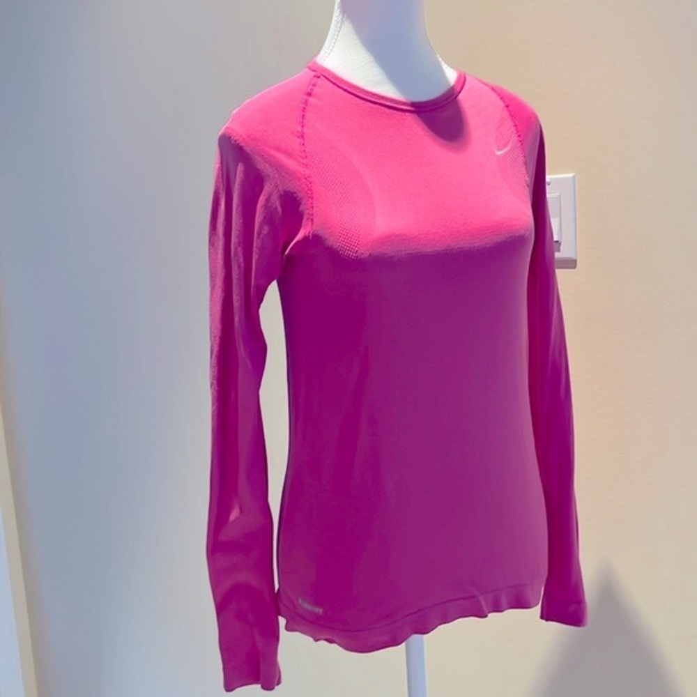 NIKE 🆕✅Fit Dry Small nwot